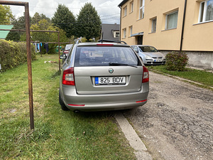 Skoda Octavia 2011 (5 foto / 11)