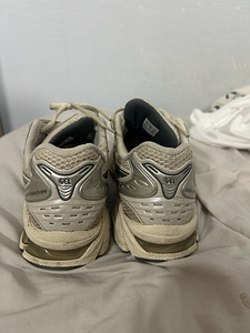 Asics gel kayano 14 (2 foto / 3)