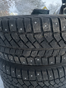 Müüa Audi veljed koos naastrehvidega (3 foto / 4)