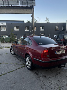 Volkswagen Passat 1.9 tdi manual (2 foto / 10)