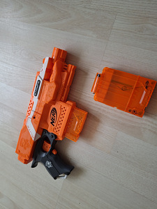 Müüa nerf (2 foto / 6)