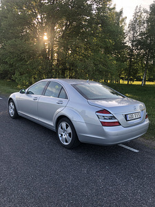 Mercedes-Benz S320 (6 foto / 13)