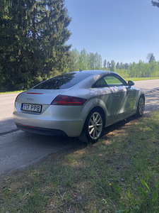 AUDI TT J8 (3 фото из 7)