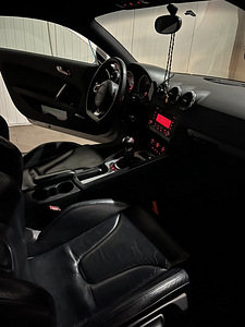 AUDI TT J8 (7 фото из 7)