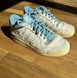 Adidas Forum 84 Low CL (1 foto / 3)