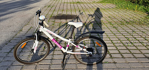Jalgratas tüdrukutele (1 foto / 5)