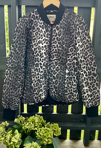 Tepitud bomber-jakk ONLY (1 foto / 7)