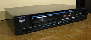 Hitachi D-E17 + Hitachi DA-500 Compact Disc Player (2 foto / 3)