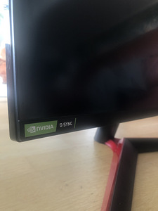 LG UltraGear 27'' 27GP850-B QHD IPS 165Hz Gaming Monitor (2 foto / 4)
