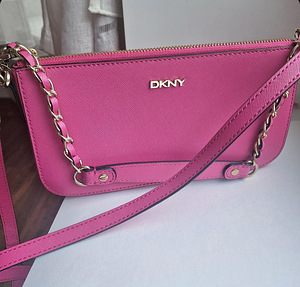 Kott DKNY (1 foto / 1)