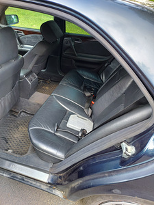 Продам Mercedes-benz w210 e220d (4 фото из 6)