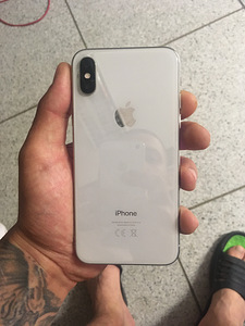 iPhone X 64gb (2 фото из 5)