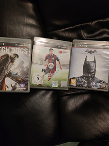 Продам PS3 + 3 игры (3 фото из 3)