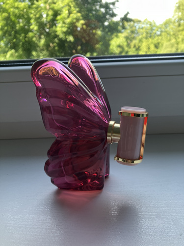 La Bomba Carolina Herrera