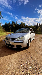 Volkswagen Golf V 2.0SDI (1 foto / 11)