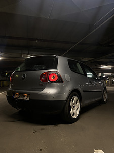 Volkswagen Golf MK5 2.0SDI (3 foto / 12)