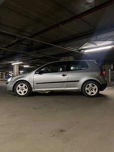 Volkswagen Golf MK5 2.0SDI (5 foto / 12)