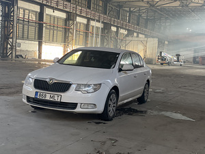 Skoda superb 1.8 bensin (6 foto / 9)