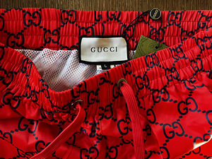 Gucci lühikesed püksid meestele (3 foto / 4)