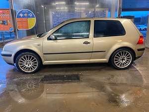 VW Golf 4 (3 foto / 8)