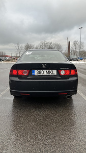 Honda Accord (1 фото из 6)