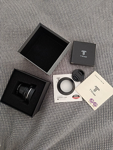 Объектив 35mm f1.4 (новый) for Sony E mount (2 фото из 4)