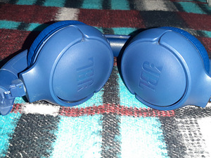 JBL Tune 500BT juhtmevabad kõrvaklapid (2 foto / 4)