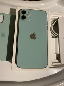iPhone 11 (7 фото из 7)