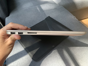 ASUS Zenbook UX305FA (9 foto / 10)