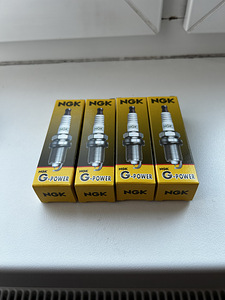 Свечи зажигания NGK G-Power Platinum BKR5EGP (3 фото из 7)