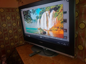 Televisor 42 suurepärases korras, pult (3 foto / 3)