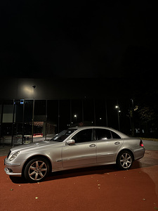 MERCEDES-BENZ E320 CDI 2003 (2 foto / 8)