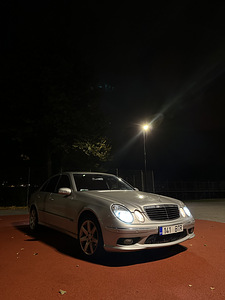 MERCEDES-BENZ E320 CDI 2003 (5 foto / 8)