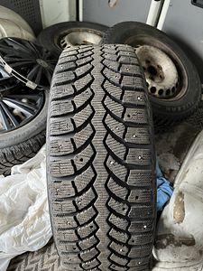 Шины 215/65 r16 на дисках 5х120 ет55 (1 фото из 2)