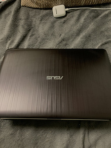 Ноутбук asus (2 фото из 5)