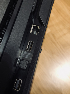 Sony PlayStation 4 Pro 1TB (3 foto / 3)