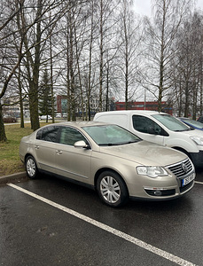 Volkswagen Passat B6 2007 (3 foto / 7)
