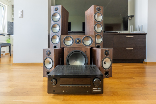 Premium 5.1 kodukino: Monitor Audio Bronze kõlarid + Denon