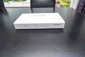 Netgear BR200 - hallatav äriruuter, seisukord suurepärane (2 foto / 3)