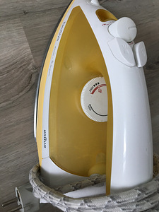 Утюг Braun (2 фото из 4)