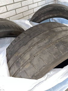 Michelin Pilot Sport 4 (255/35 20R) (4 foto / 9)