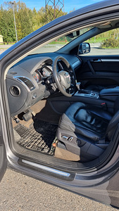 Audi Q7 3.0 TDI 176kW 7 seats (6 foto / 14)
