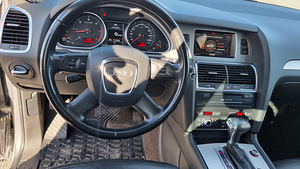 Audi Q7 3.0 TDI 176kW 7 seats (7 foto / 14)