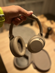 Sony WH-1000XM4 (4 foto / 9)