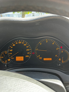 Продам avensis t25 2.0d manual (7 фото из 12)