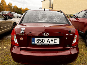 Hyundai Accent (2 фото из 12)