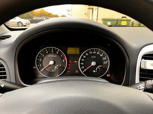 Hyundai Accent (5 фото из 12)