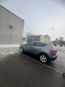 Nissan Qashqai – ökonoomne krossover panoraamkatusega (6 foto / 9)