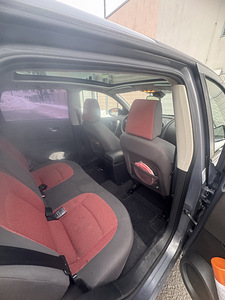 Nissan Qashqai – ökonoomne krossover panoraamkatusega (7 foto / 9)