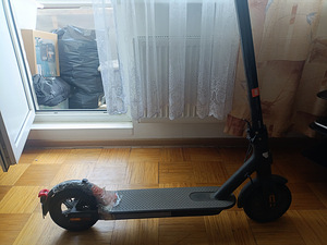 Продам электросамокат (2 фото из 5)